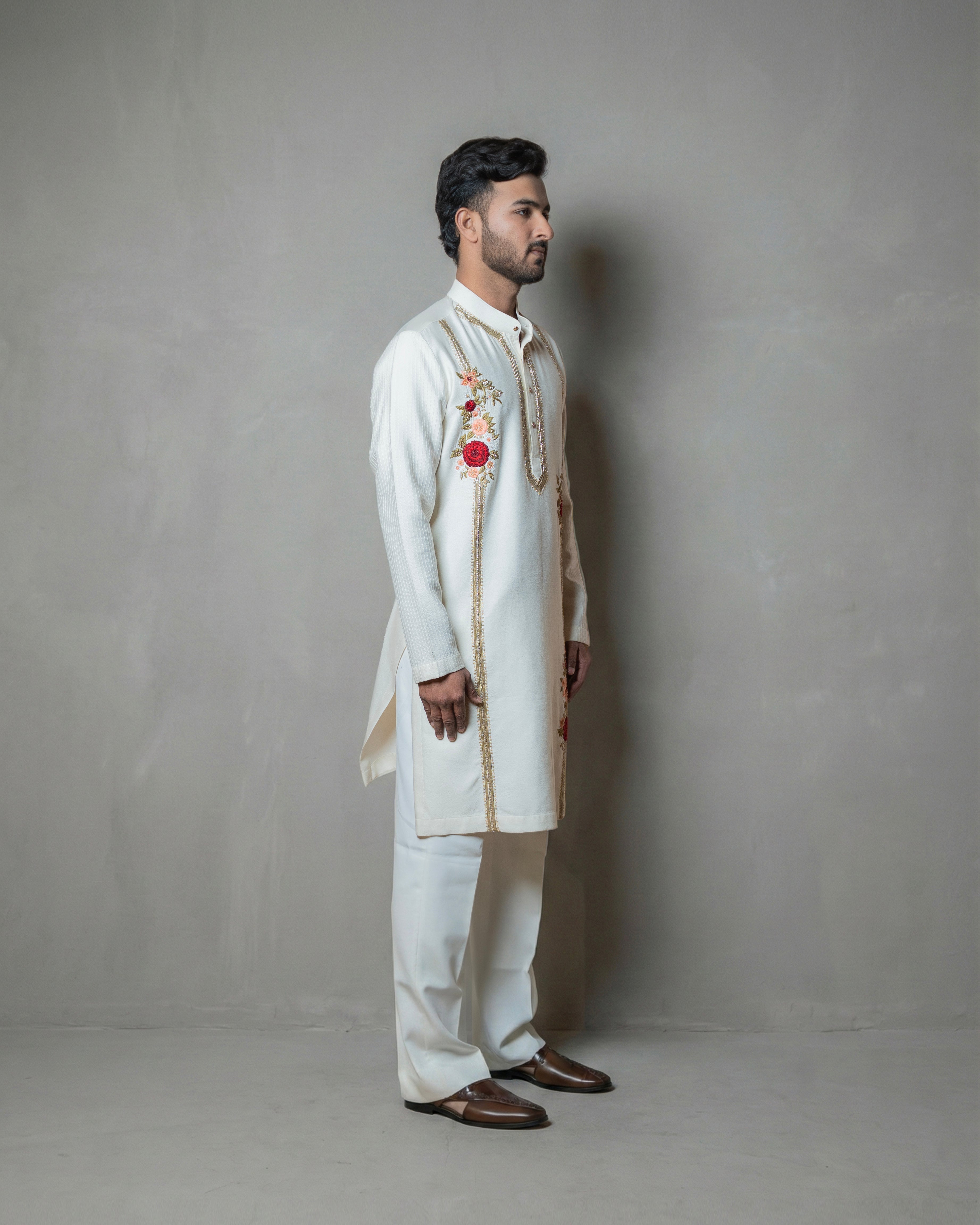 Ivory Bloom Embroidered Kurta Set (Kurta & Trouser)